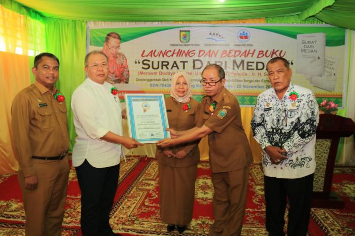 Bupati Soekirman Launching dan Bedah Buku "Surat Dari Medan"