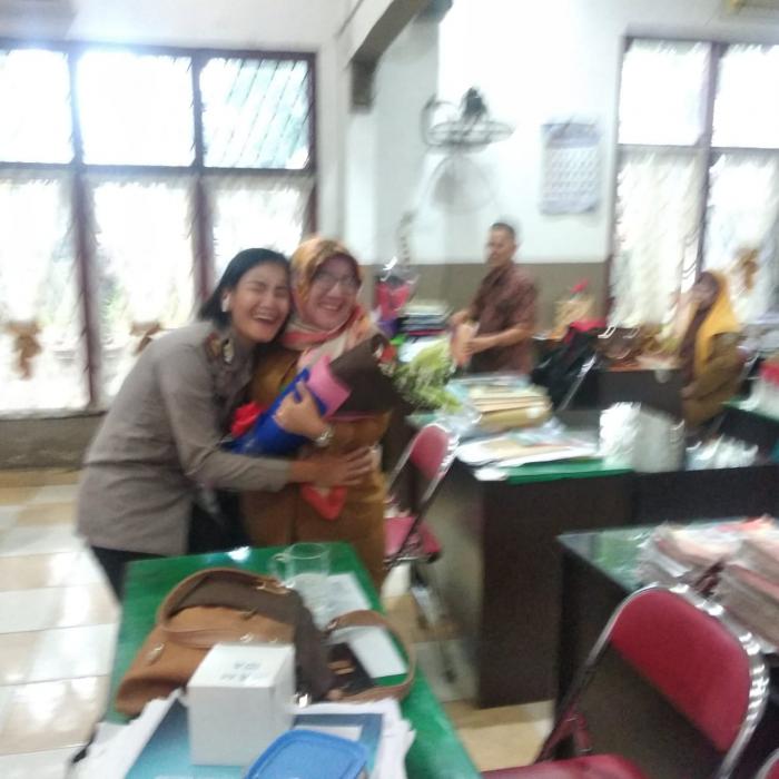 Rasa Haru, Pertemuan Akp.Sah Udur.TM.Sitinjak.SH.SIK.MH Dengan Sosok Ibu Ruaida Sulaiman.S.Pd.M.Hum 