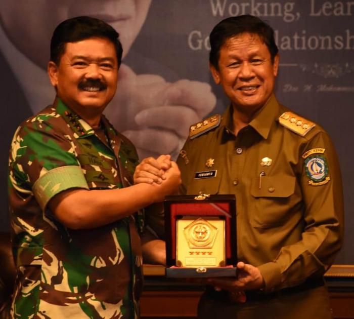 Panglima TNI Terima Hibah Lahan Pembangunan Makogabwilhan I