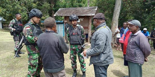 Jamin Keamanan Kondusif, Prajurit Satgas Pamtas RI-PNG 514 Bertemu Tokoh Masyarakat