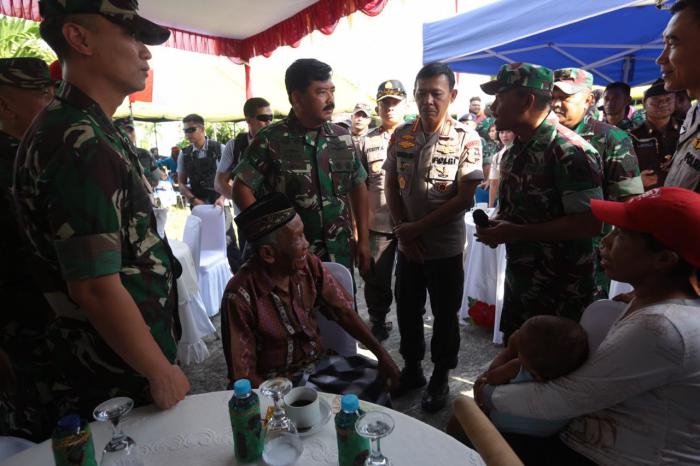 Tiba di PLBN Skouw Papua, Panglima TNI dan Kapolri Hadiri Acara Bakti Sosial