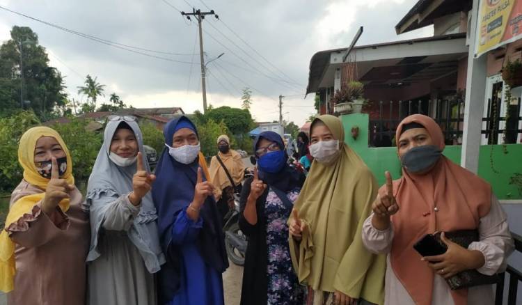 Pilih Akhyar-Salman, Emak-emak Tak Goyang Dengan Iming-iming Sembako