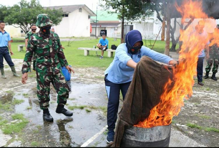 Simulasi Penanggulangan Bahaya Kebakaran Di Kosekhanudnas III