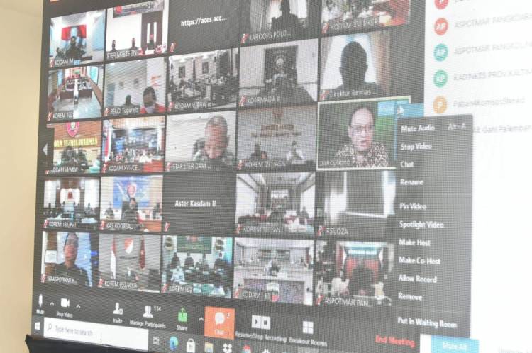 Aster Panglima TNI :  Komsos TNI Langkah Strategis Percepatan Penanganan Covid-19