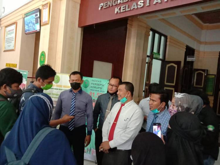 KAUM Sampaikan Replik Praperadilan Ketua KAMI Medan