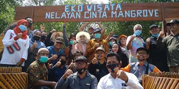 Tim Desa Binaan Kampung Nelayan Seberang Resmikan Ekowisata Mangrove