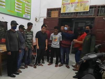 Pemain dan Penjual Chip Game Online Dinas Syairiat Islam
