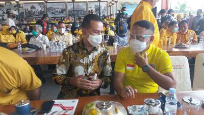 Wakil GUbernur Musa Rajek Shah Dampingi Menpora di Belawan