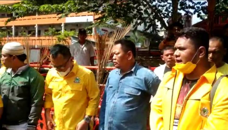 Peduli Abang Becak Yudha Ketua Golkar Medan Area