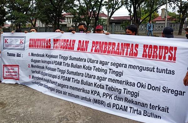 Demo di Kejati Sumut, Massa KPPK Desak Wakil Wali Kota Tebing Diperiksa Soal Dugaan Korupsi PDAM