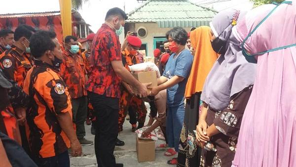 MPC PP Medan Salurkan Sembako Kepada 300 Warga Kurang Mampu