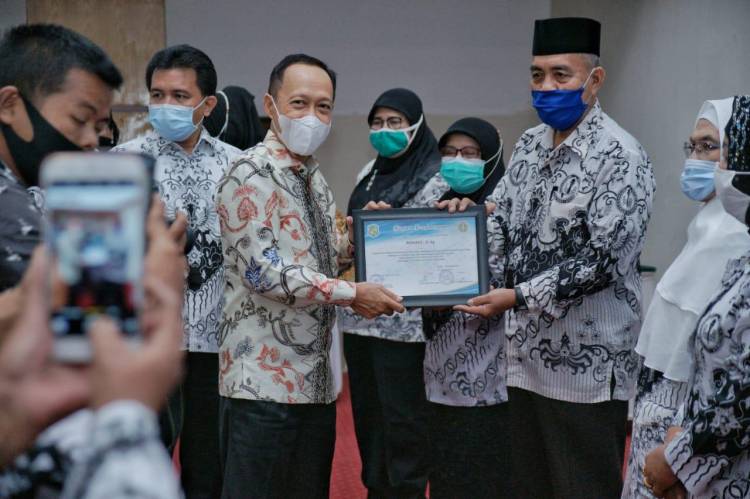Pjs Wali Kota Medan Ajak Para Guru Melek Teknologi