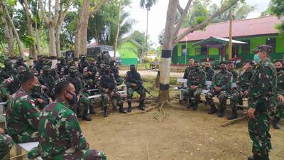 Satgas Pamtas RI-PNG Yonif Raider 100/PS Terima Kunjungan dari Tim Wasev Sopsad