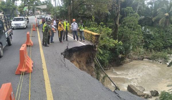 Cuaca Ekstrim, Kapolres Simalungun Imbau  Masyarakat Tetap Waspada di Jalur Lintas