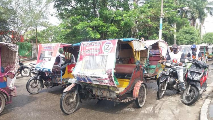 Ratusan Pengemudi Betor dan RBT Mengelilingi Kota Medan Memakai Kaos 02