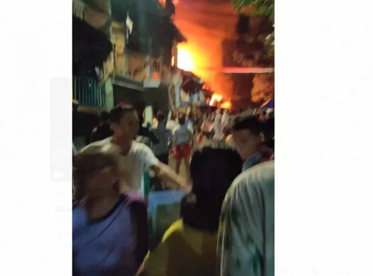 Kebakaran Hebat Dekat Kediaman Imam Besar Front Pembela Islam Habib Rizieq Shihab