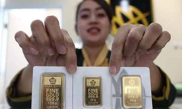 Harga Emas Antam Bergerak Stagnan