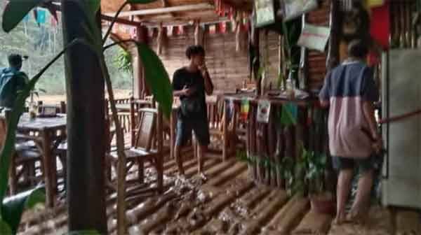Banjir Bandang di Sungai Landak Mulai Surut