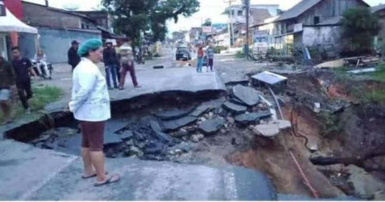 Tanah Longsor Terjang Penatapan 2