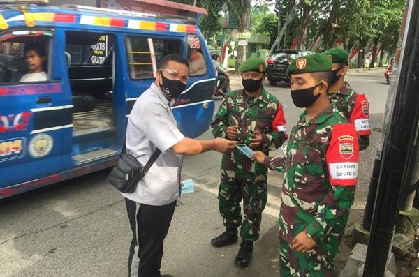 Cegah Covid-19, Paldam I/BB Gelar Operasi Pendisplinan Prokes di Medan Helvetia