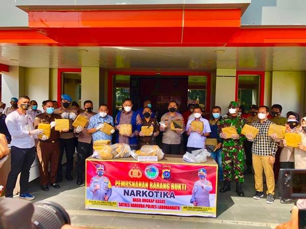 Polres Labuhanbatu Musnahkan Barang Bukti