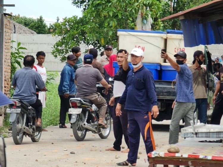 Sekelompok Preman Lempari Pekerja Bangunan