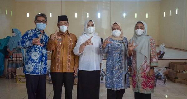 BK3S Sumut  Salurkan 135 Paket ke YP AL-Manar