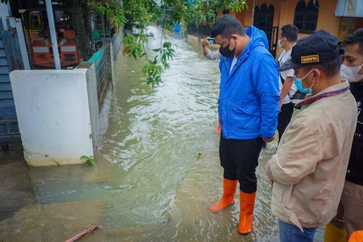 Atas Banjir di Amplas Saat ini Tengah dilakukan Pembuatan bak kontrol