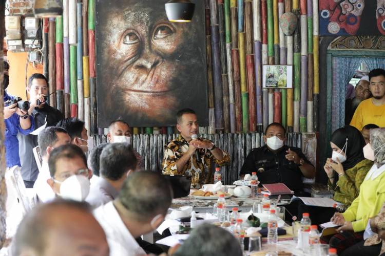 Musa Rajekshah Pimpin Rapat Konsep Pengembangan Ekowisata Tangkahan-Bukit Lawang