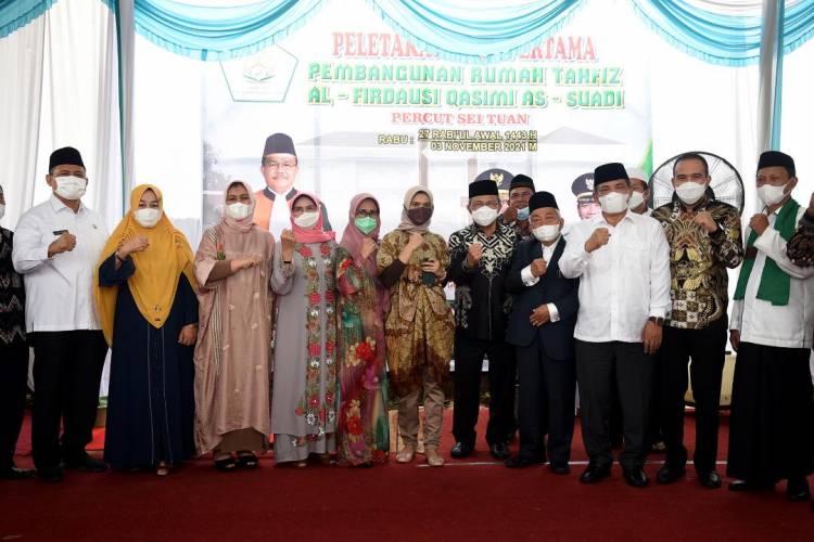Nawal Lubis Bersama Agus Tripriyono Hadiri Pembangunan Rumah Tahfiz  Al-Firdausi Qasimi As-Suadi