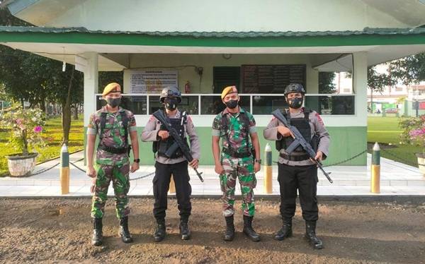 Brimob Sumut Sambang Mako TNI Yon Armed Artileri 2/105 Baterai Tempur