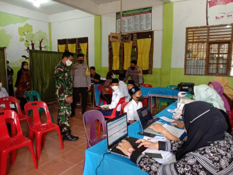 Disambut Antusias Pelajar dan Lansia, Polres Asahan Gelar Kegiatan Vaksinasi Massal Presisi