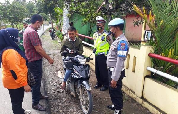 Tim Gabungan Sasar Pelanggar Prokes di Jalinsum Padangsidimpuan-Simarpinggan