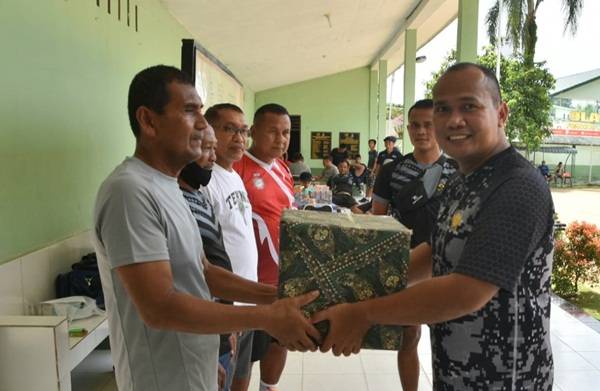 Korem 023/KS Silaturahmi dengan Komunitas Tenis Sibolga-Tapteng