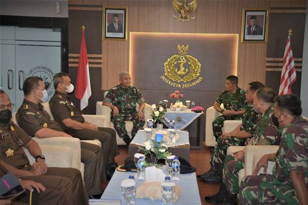 Jampidmil Kejagung Kunjungi Lantamal I Belawan