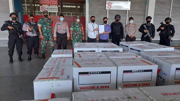 271 Ribu Dosis Vaksin Coronavac Dikawal Menuju Dinkes Provinsi Sumut