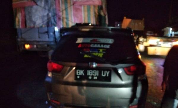 Mobilio Hantam Truk di Batubara, Satu Tewas
