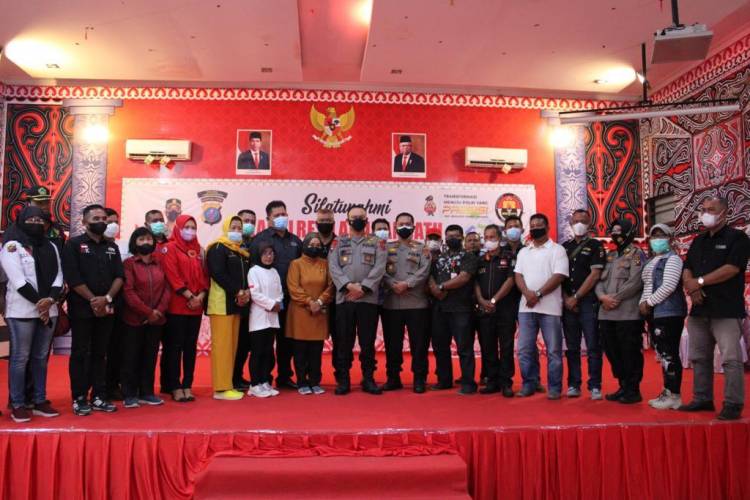 Kapolres Labuhanbatu Silaturahmi Dengan Wartawan