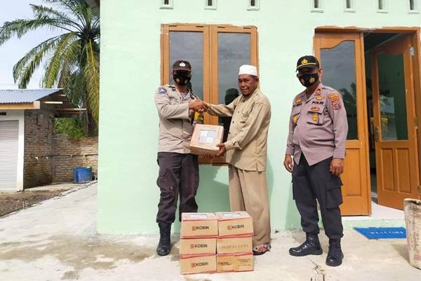 Polsek Bilah Hilir  Bantu Pembangunan Musholla  Al-Hidayah