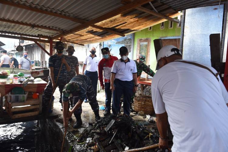 TNI AL Lantamal I Bersinergi dengan warga, instansi pemerintah, Melaksanakan Pembersihan