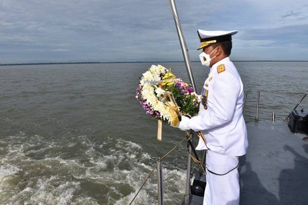 Peringatan Hari Pahlawan, Danlantamal I Belawan Pimpin Tabur Bunga