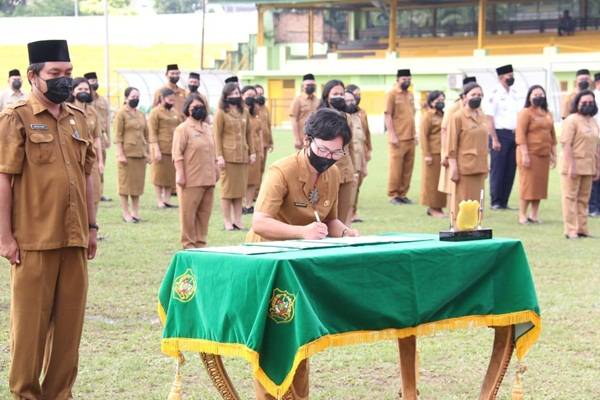 202 Pejabat Pengawas di Lingkungan Pemko Medan Dilantik