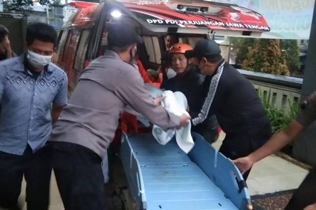 Akibat Terseret Arus Sungai Bocah Seorang Perempuan Ditemukan Tewas