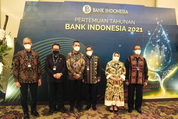 Pemrov Sumut Terima Penganugerahan Bank Indonesia Award 2021 dari Bank Indonesia