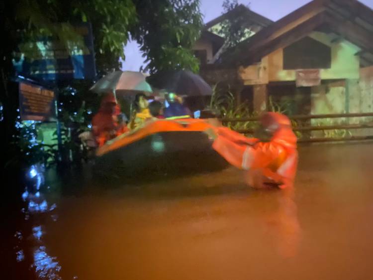 Kepala BPBD Tinjau  Lokasi Banjir Kota Medan