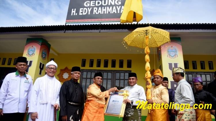 Edy  Rahmayadi   Mendorong  Agar   Sekolah  Untuk  Duafa   Semakin  Banyak  Tumbuh Di Langkat