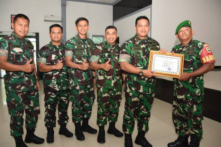 Danrem 023/KS Beri Penghargaan Lomba Video Kreatif Babinsa Masuk Dapur