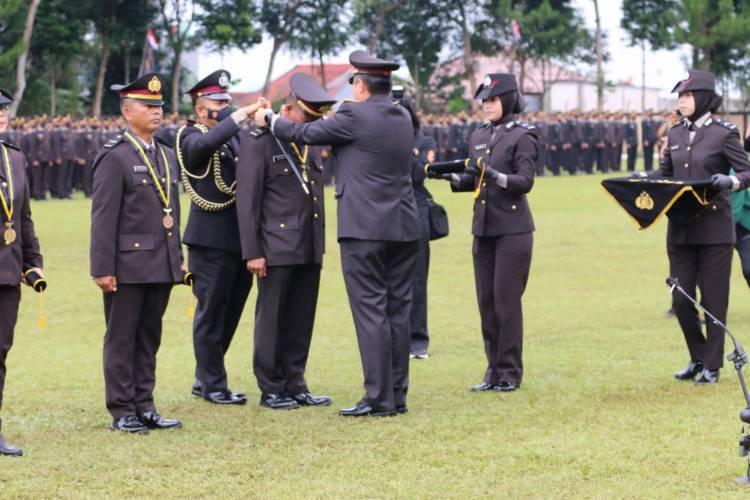 Kalemdiklat Polri Melantik 1.252 Bintara Menjadi Perwira Polri