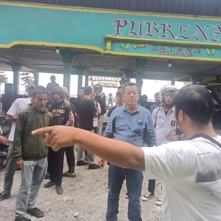Antisipasi Tawuran, Polsekta Berastagi Bubarkan Pelajar Nongkrong di Penatapan Daulu
