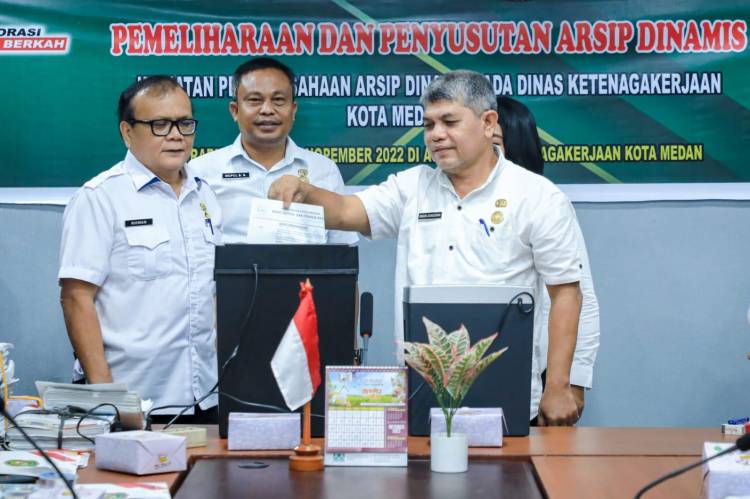 Sebanyak 2.292 Berkas Arsip Inatif Dinas Ketenagakerjaan Kota Medan Dimusnahkan